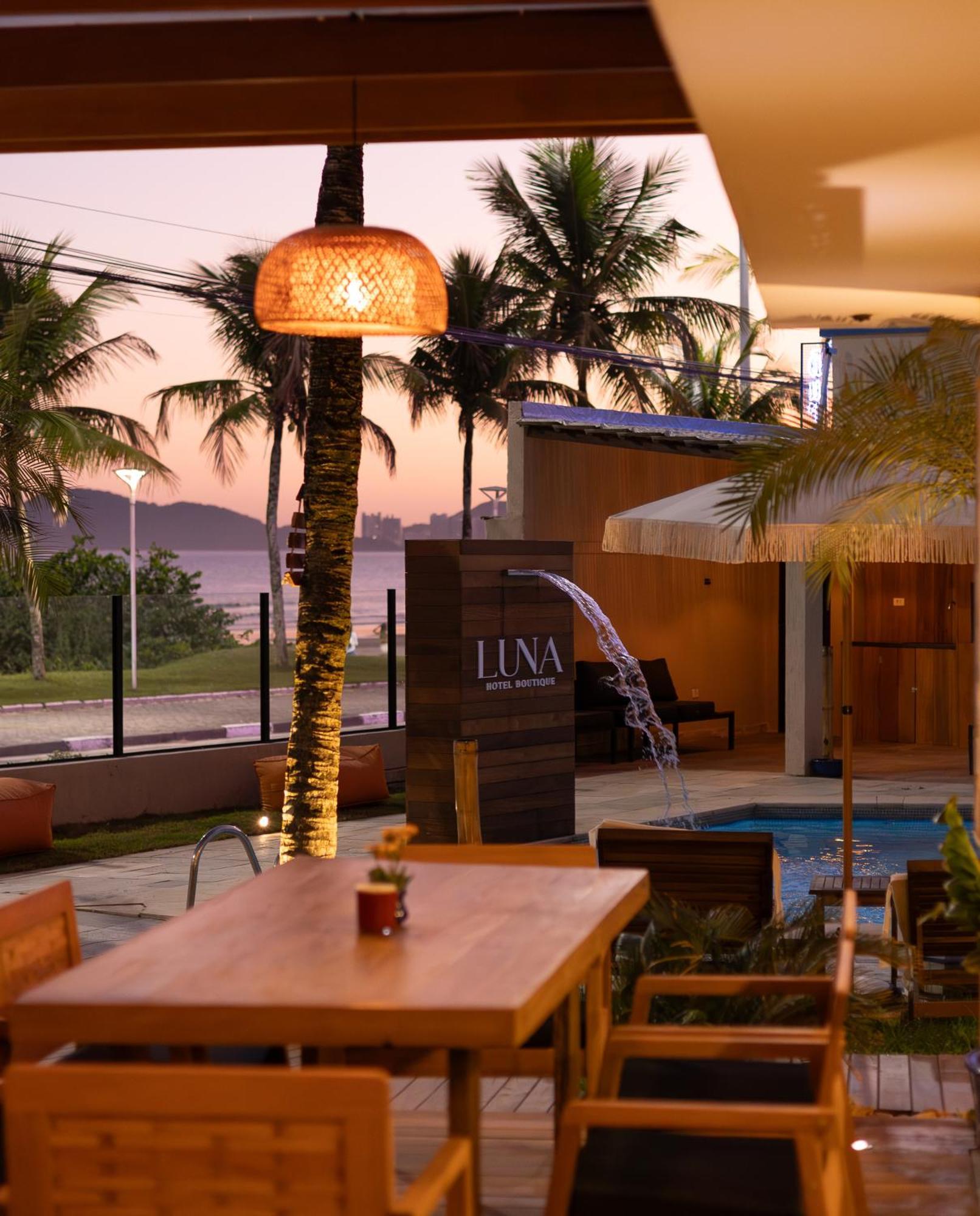 Luna Boutique - Frente A 4*