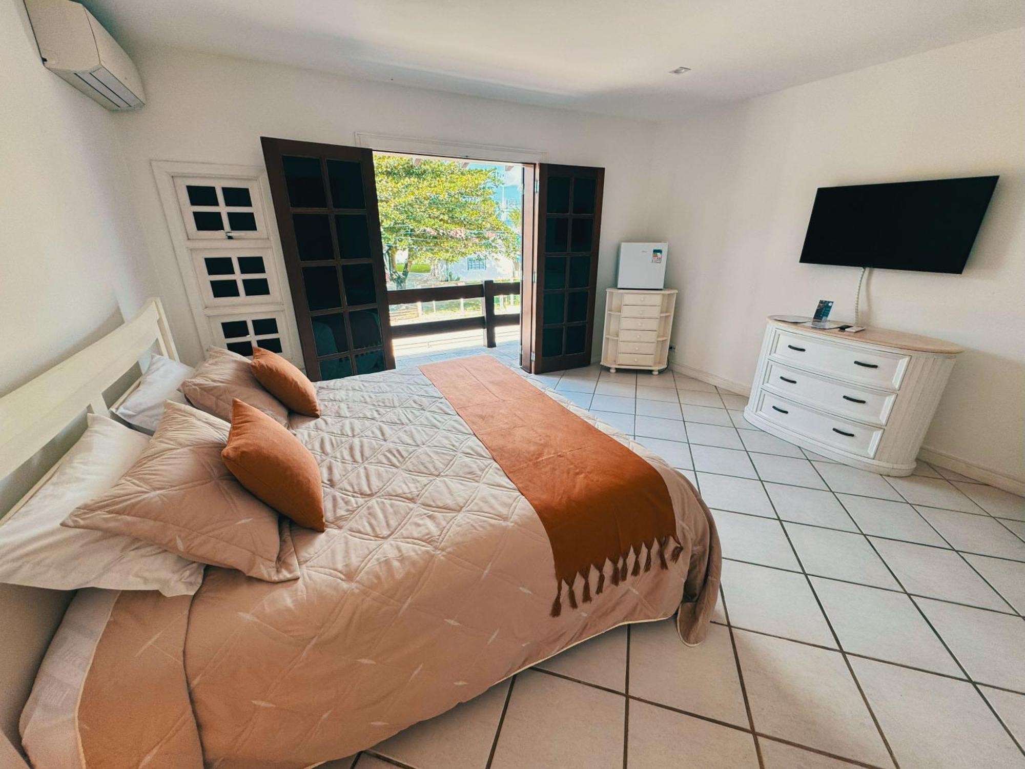 Luna Boutique - Frente A 4*